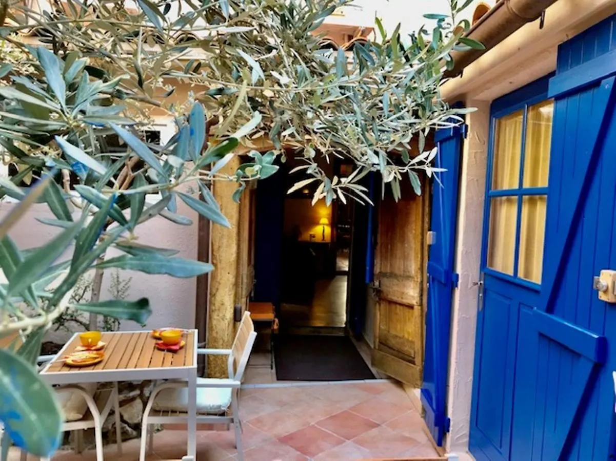 Hotel Le Colbert Αβινιόν
